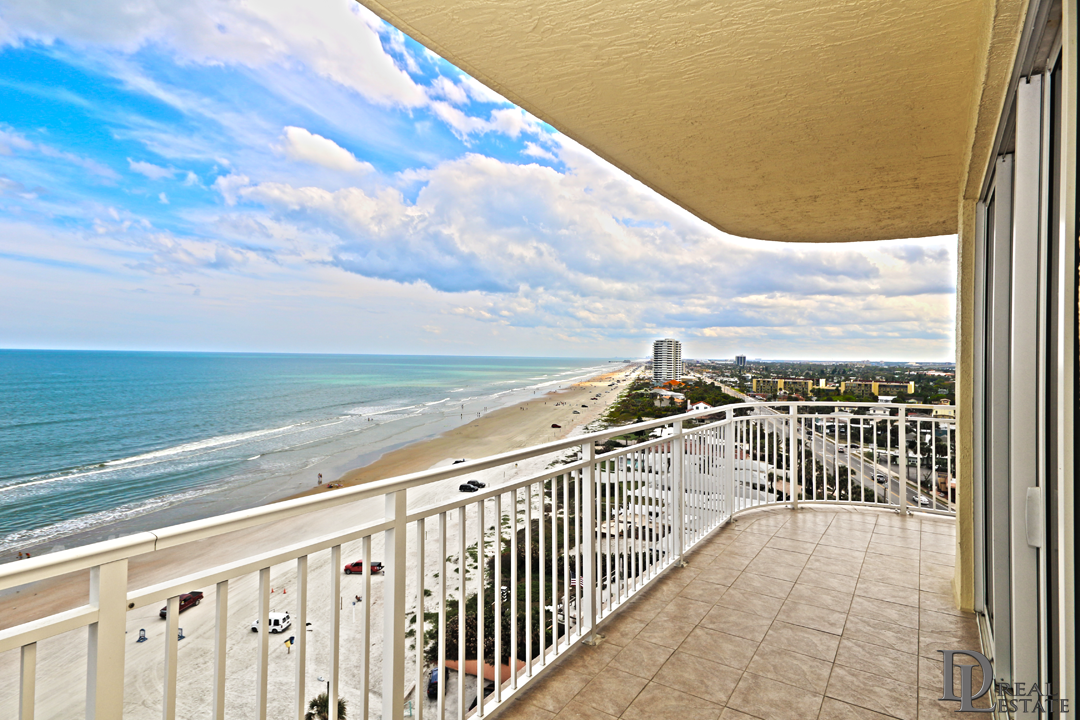 Island Crowne 1104 - Daytona Beach - FL Oceanfront Condo - Wrap-around Beach River View Balcony